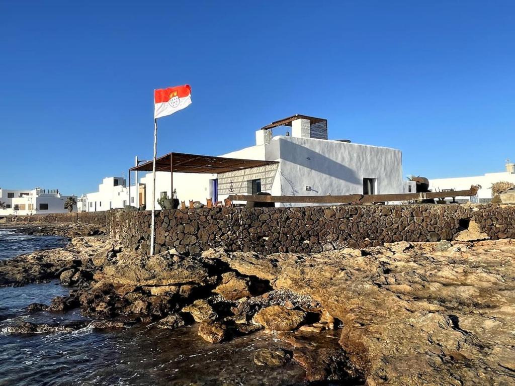 La Graciosa – Caleta de Sebo (Casa Lola)